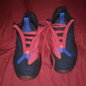 Size 9.5 Paul George Nike basketball sneakers